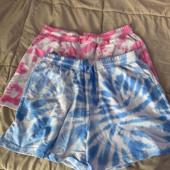 Bundle of tie dye shorts - Picture 1 of 6